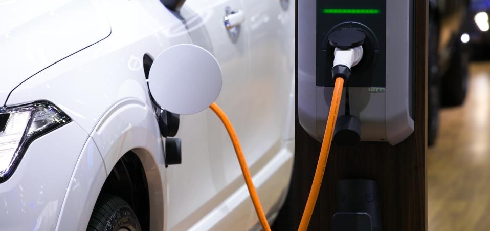 How Much Does It Cost To Replace A Battery In An Electric Car